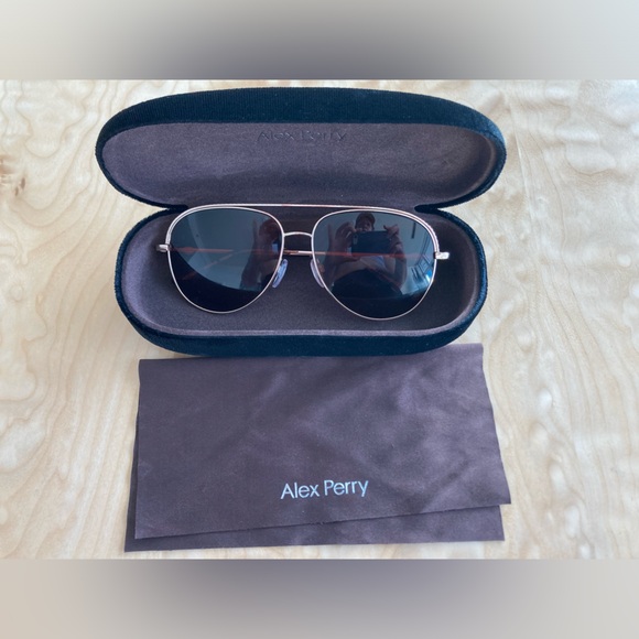 Alex Perry Aviator Rose-Gold Sunglasses - Picture 11 of 11